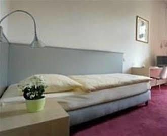 Art Hotel Royal Карлсруе Екстериор снимка