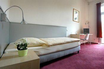 Art Hotel Royal Карлсруе Екстериор снимка